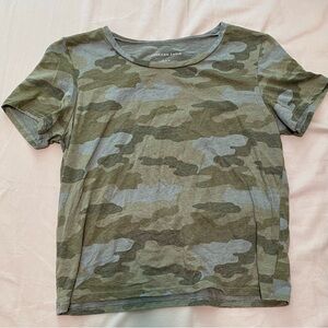 American Eagle TShirt Size Medium